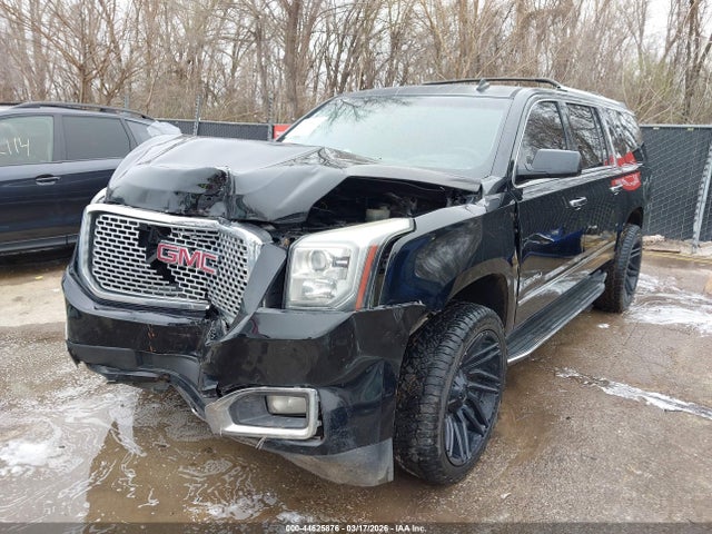 2015 Gmc Yukon Xl 1500 Denali მანქანა იყიდება აუქციონზე, vin: 1GKS2JKJ3FR168352, აუქციონის ნომერი: 44625876