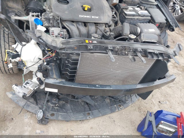 Hyundai ELANTRA SE 2017 5NPD84LF2HH156802 Image 6