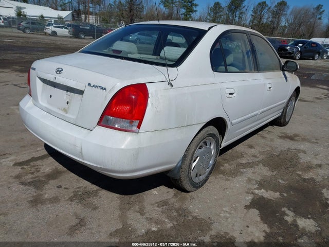 2003 HYUNDAI ELANTRA KMHDN45DX3U587497 Photo 3