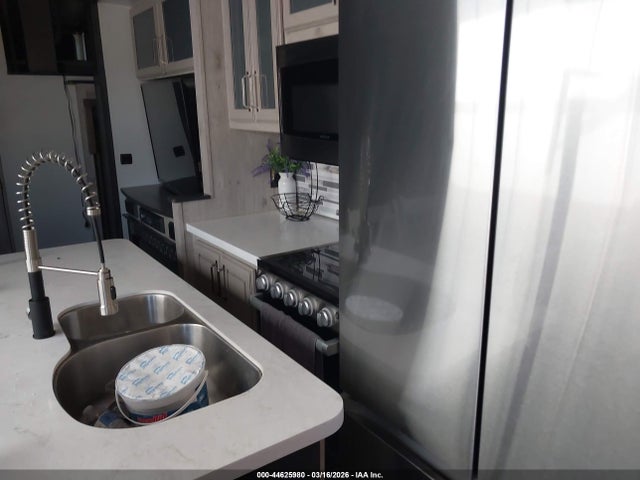 4YDFAVV24NE760793 Keystone Rv Other