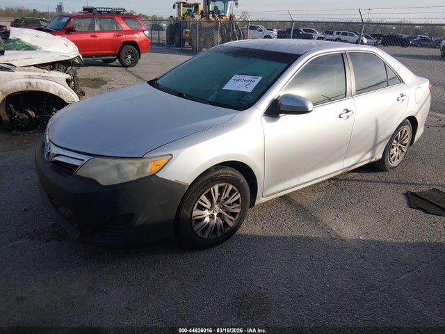 2014 Toyota Camry Le მანქანა იყიდება აუქციონზე, vin: 4T4BF1FK2ER443497, აუქციონის ნომერი: 44626016