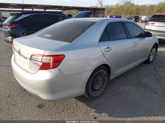 2014 Toyota Camry Le მანქანა იყიდება აუქციონზე, vin: 4T4BF1FK2ER443497, აუქციონის ნომერი: 44626016