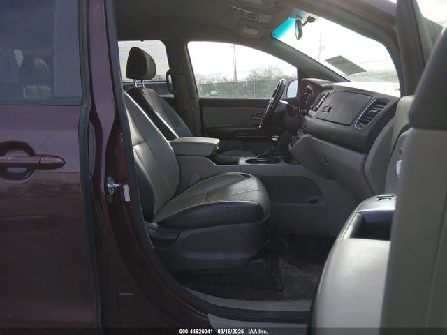 KNDMB5C15H6267804 KIA SEDONA LX