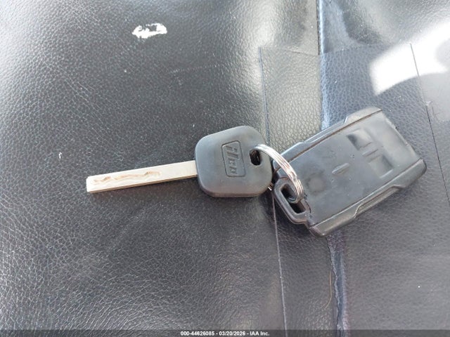 1GCVKREC2FZ442077 Chevrolet Silverado 1500 1lt