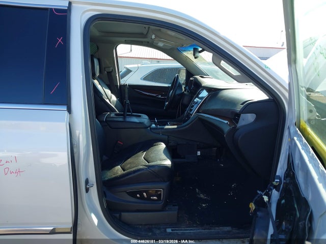 Продажа на аукционе авто 2016 Cadillac Escalade Premium Collection, vin: 1GYS4CKJ0GR402797, номер лота: 44626181