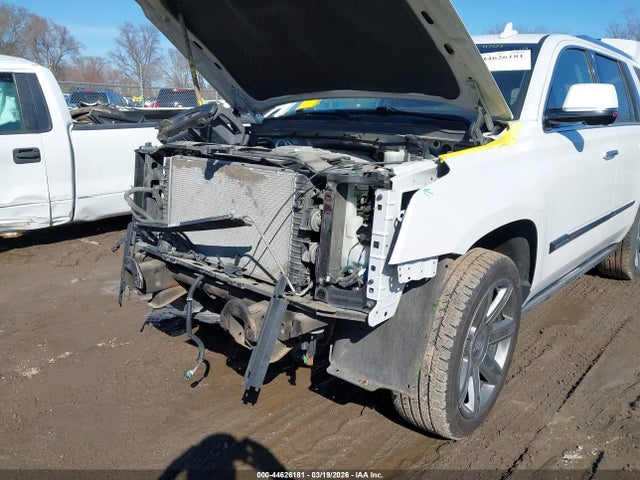 Продажа на аукционе авто 2016 Cadillac Escalade Premium Collection, vin: 1GYS4CKJ0GR402797, номер лота: 44626181