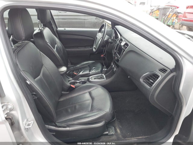 2011 Chrysler 200 Limited მანქანა იყიდება აუქციონზე, vin: 1C3BC2FB3BN500586, აუქციონის ნომერი: 44626190