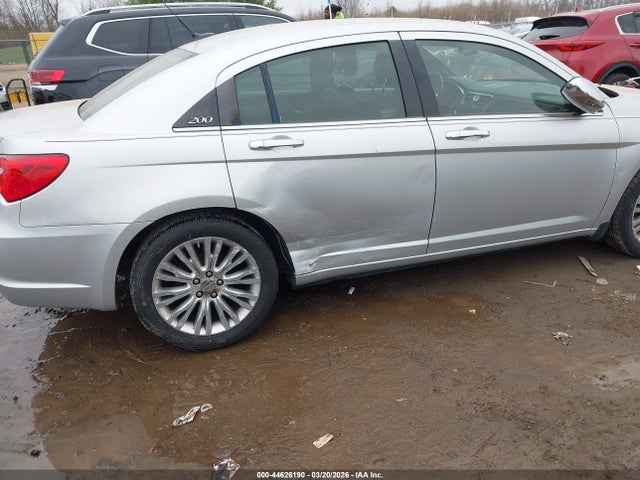 2011 Chrysler 200 Limited მანქანა იყიდება აუქციონზე, vin: 1C3BC2FB3BN500586, აუქციონის ნომერი: 44626190