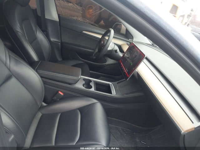 2021 Tesla Model 3 Long Range Dual Motor All-wheel Drive მანქანა იყიდება აუქციონზე, vin: 5YJ3E1EB7MF974726, აუქციონის ნომერი: 44626197