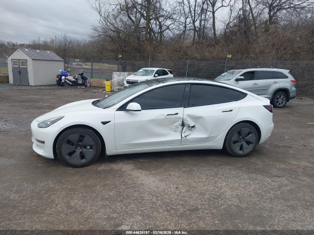 2021 Tesla Model 3 Long Range Dual Motor All-wheel Drive მანქანა იყიდება აუქციონზე, vin: 5YJ3E1EB7MF974726, აუქციონის ნომერი: 44626197
