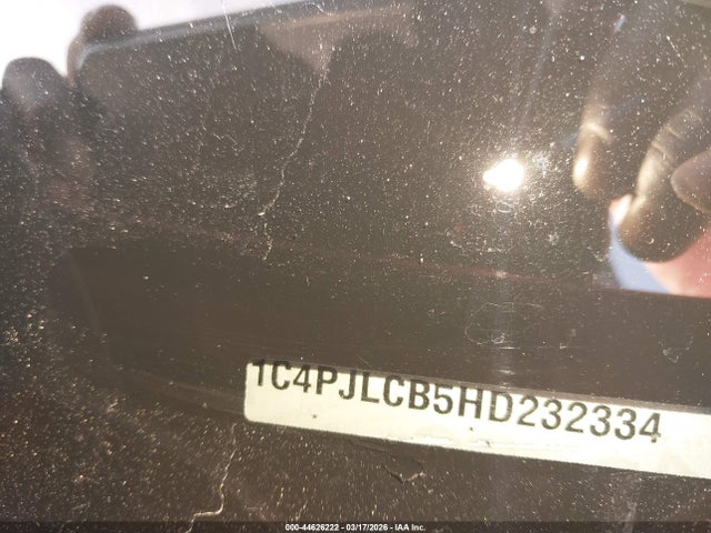 2017 JEEP CHEROKEE 1C4PJLCB5HD232334 Photo 8