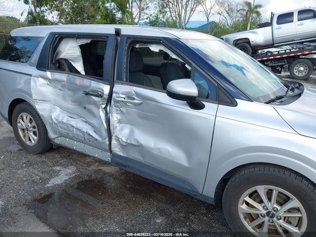 2022 KIA CARNIVAL MPV KNDNB4H34N6060213 Photo 5