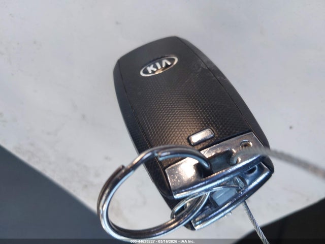 KNAGM4AD1E5066074 KIA Optima Hybrid Lx