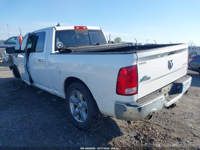 2018 RAM 1500 1C6RR7TT1JS116834 Photo 2