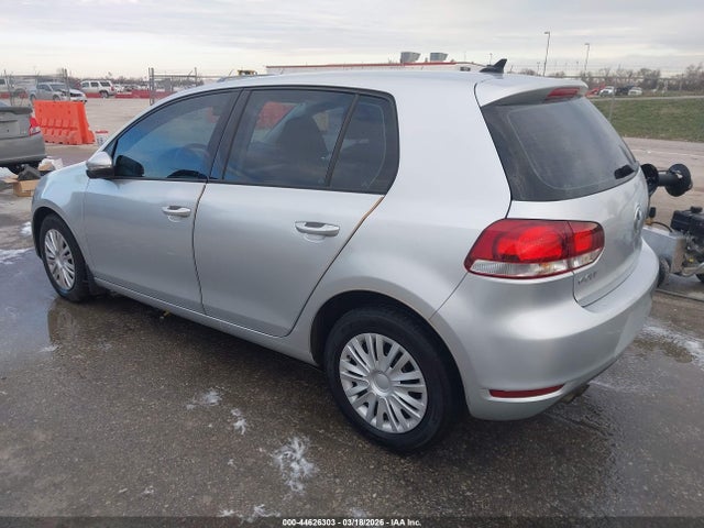 44626303 :رقم المزاد ، WVWDB7AJ6DW058631 vin ، 2013 Volkswagen Golf 2.5l 4-door مزاد بيع