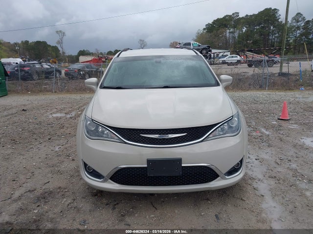 44626324 :رقم المزاد ، 2C4RC1BG5HR635084 vin ، 2017 Chrysler Pacifica Touring-l مزاد بيع