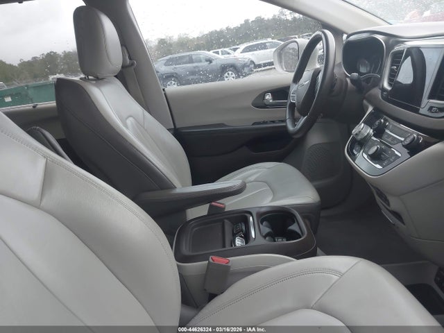 44626324 :رقم المزاد ، 2C4RC1BG5HR635084 vin ، 2017 Chrysler Pacifica Touring-l مزاد بيع