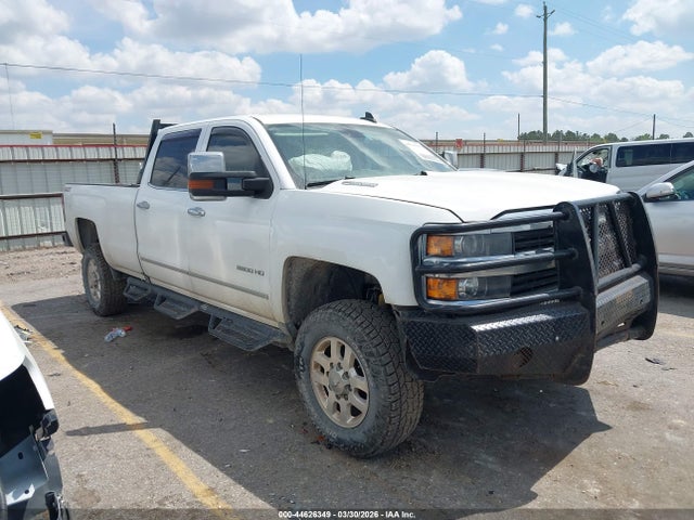 Aukcja sprzedaży 2015 Chevrolet Silverado 3500hd Ltz, vin: 1GC4K0E85FF671177, numer aukcji: 44626349