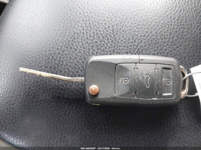 Toyota RAV4 LE 2014 JTMBFREV6ED080615 Image 11