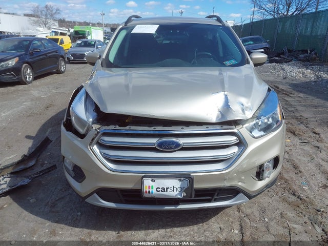 1FMCU9GDXJUD24948 Ford ESCAPE SE
