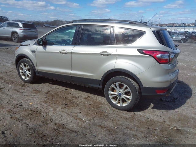 1FMCU9GDXJUD24948 Ford ESCAPE SE