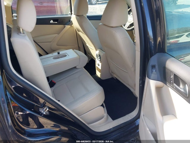Продажа на аукционе авто 2017 Volkswagen Tiguan 2.0t/2.0t S, vin: WVGAV7AX1HK029884, номер лота: 44626433