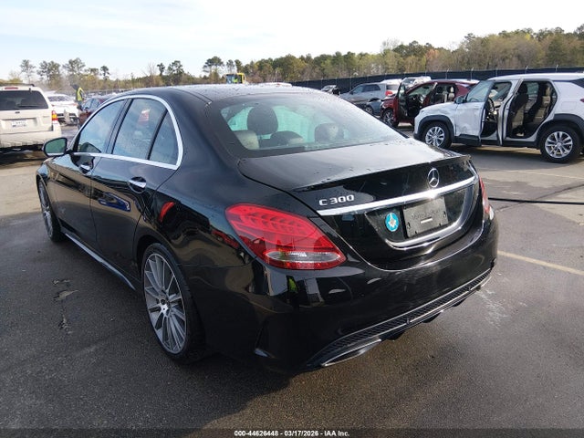 2017 MERCEDES-BENZ C 300 55SWF4JB0HU228026 Photo 2