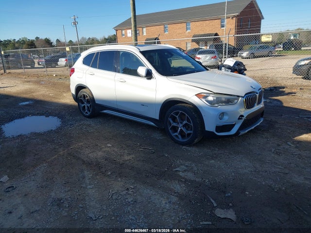 2016 BMW X1 WBXHT3C37GP881608