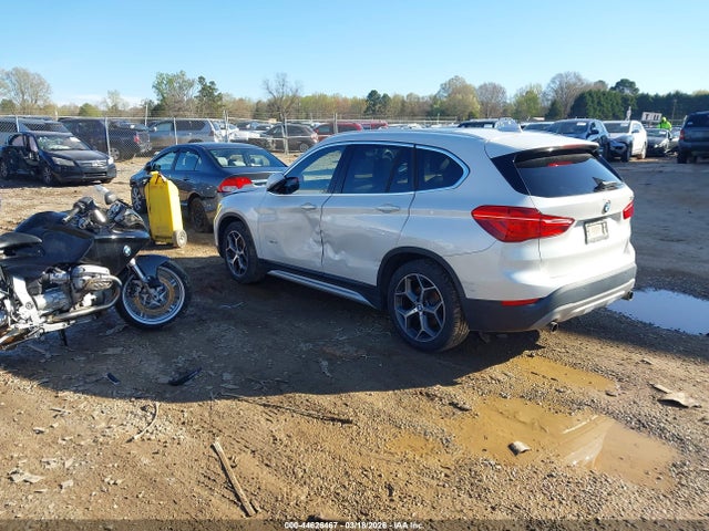 2016 BMW X1 WBXHT3C37GP881608 Photo 2