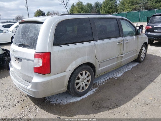 2011 Chrysler Town & Country Touring-l მანქანა იყიდება აუქციონზე, vin: 2A4RR8DG2BR798975, აუქციონის ნომერი: 44626474