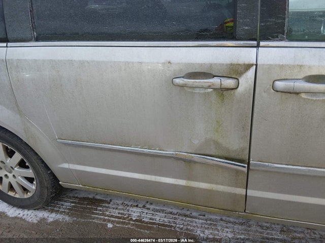 2011 Chrysler Town & Country Touring-l მანქანა იყიდება აუქციონზე, vin: 2A4RR8DG2BR798975, აუქციონის ნომერი: 44626474
