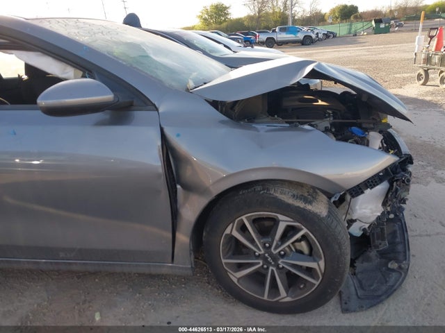 44626513 :رقم المزاد ، 3KPF24AD0RE809760 vin ، 2024 Kia Forte Lxs مزاد بيع