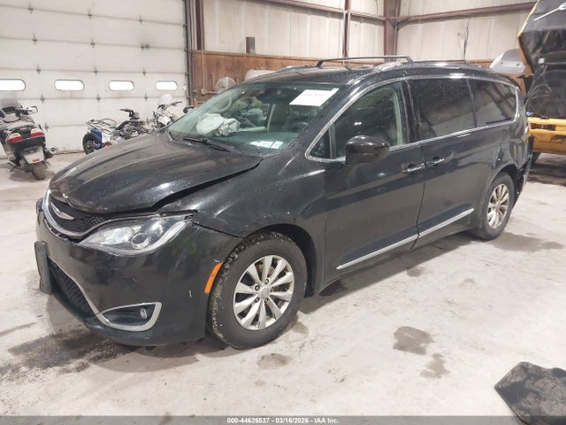 Продажа на аукционе авто 2019 Chrysler Pacifica Touring L, vin: 2C4RC1BG1KR645201, номер лота: 44626537