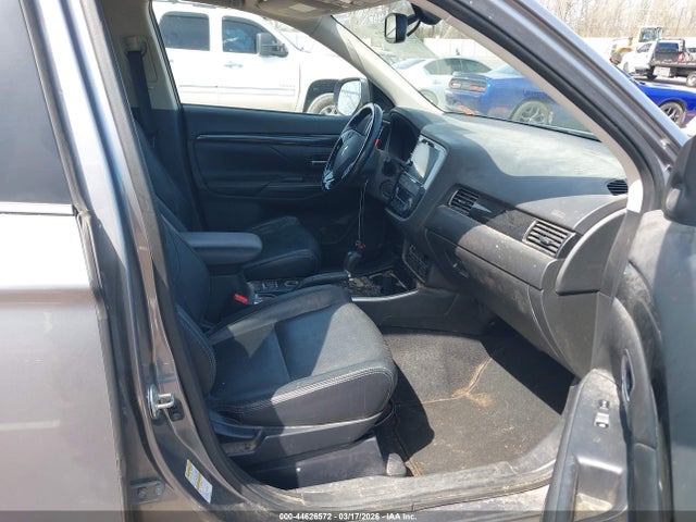 2017 MITSUBISHI OUTLANDER JA4AD3A31HZ061362 Photo 4