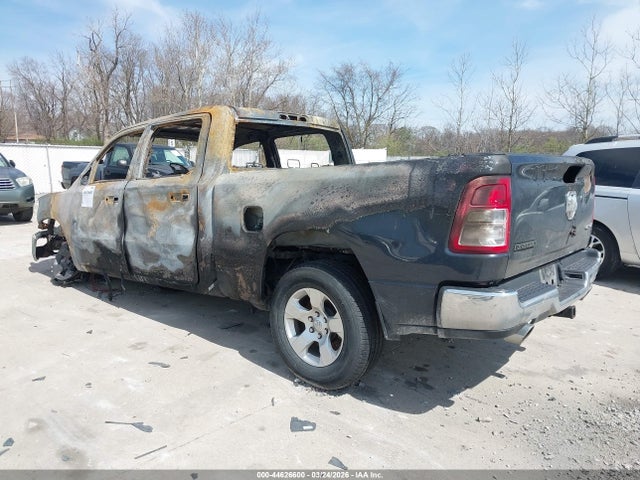 2020 RAM 1500 1C6SRFMM4LN226491 Photo 2