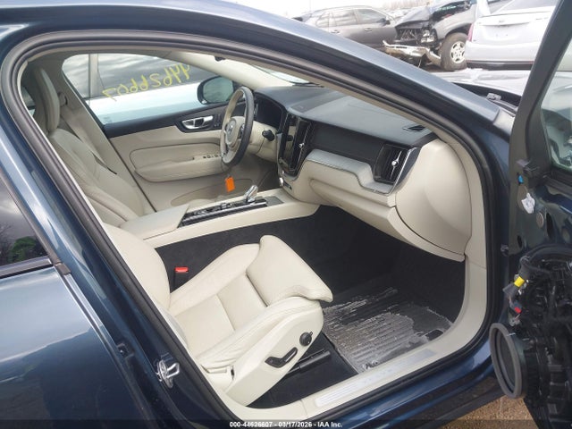 2023 VOLVO XC60 YV4062RX8P1278916 Photo 4