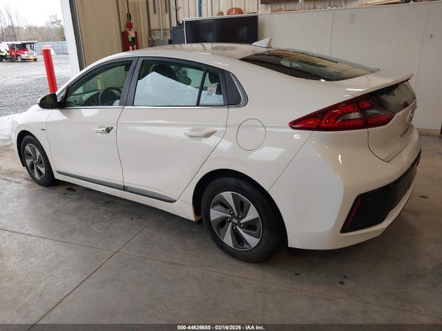 2017 HYUNDAI IONIQ HYBRID KMHC75LC6HU019860 Photo 2