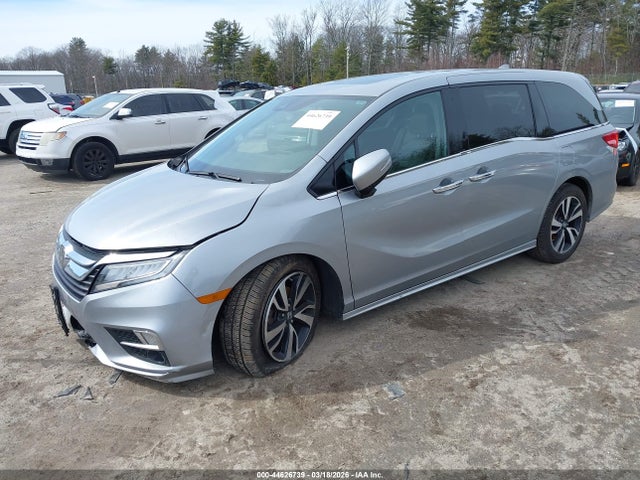 Honda Odyssey Elite 2018 5FNRL6H97JB026098 Image 2