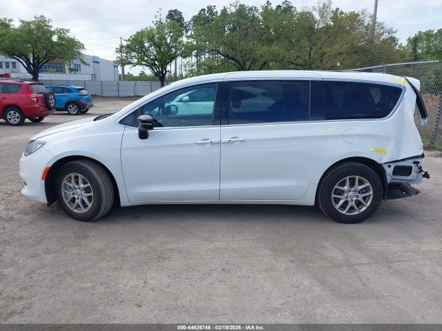 2025 Chrysler Voyager Lx მანქანა იყიდება აუქციონზე, vin: 2C4RC1CG2SR571267, აუქციონის ნომერი: 44626746