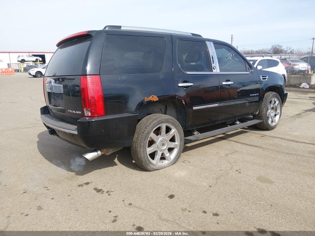 2011 CADILLAC ESCALADE 1GYS4CEF6BR155589 Photo 3