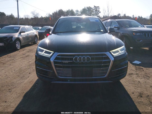 WA1BNAFY1J2211558 Audi Q5 2.0t Premium/2.0t Tech Premium