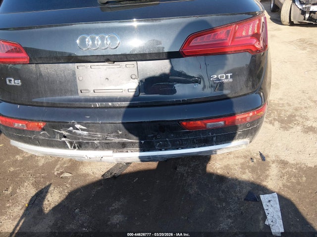 WA1BNAFY1J2211558 Audi Q5 2.0t Premium/2.0t Tech Premium