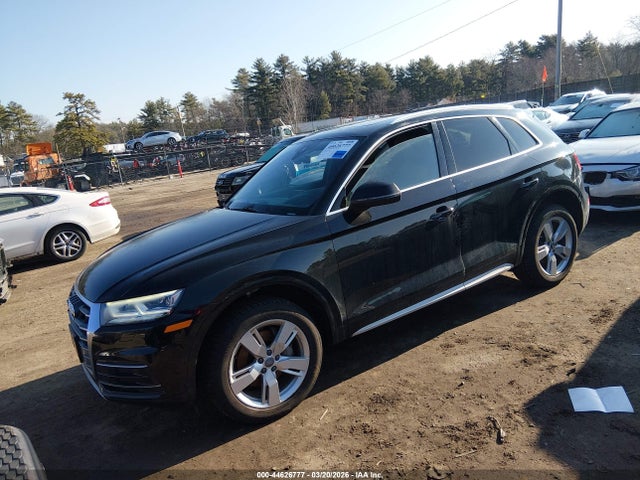 WA1BNAFY1J2211558 Audi Q5 2.0t Premium/2.0t Tech Premium