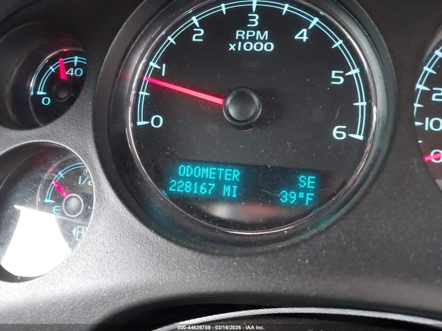 2011 Chevrolet Tahoe Ls მანქანა იყიდება აუქციონზე, vin: 1GNSCAE0XBR165039, აუქციონის ნომერი: 44626789