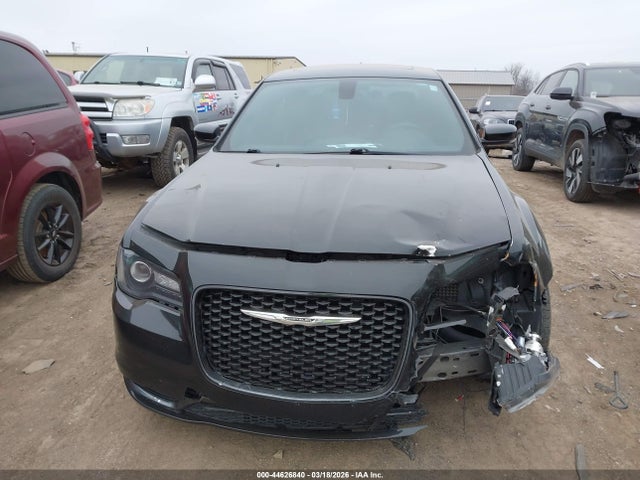2015 Chrysler 300 300s მანქანა იყიდება აუქციონზე, vin: 2C3CCAGG1FH876503, აუქციონის ნომერი: 44626840