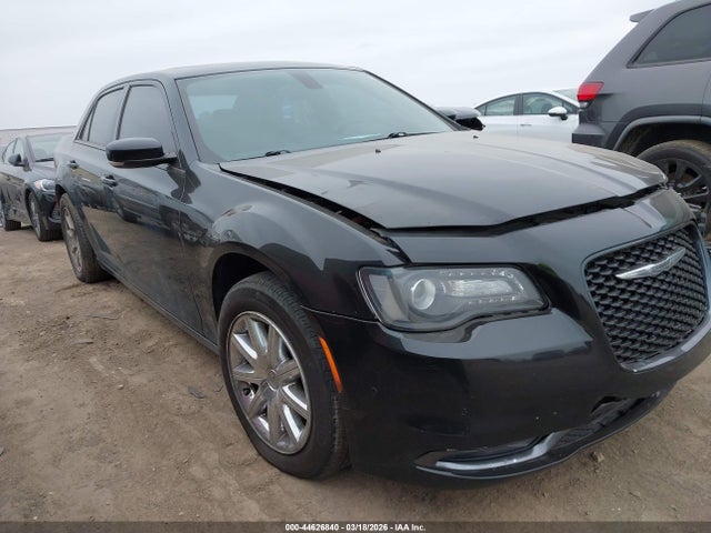 2015 Chrysler 300 300s მანქანა იყიდება აუქციონზე, vin: 2C3CCAGG1FH876503, აუქციონის ნომერი: 44626840