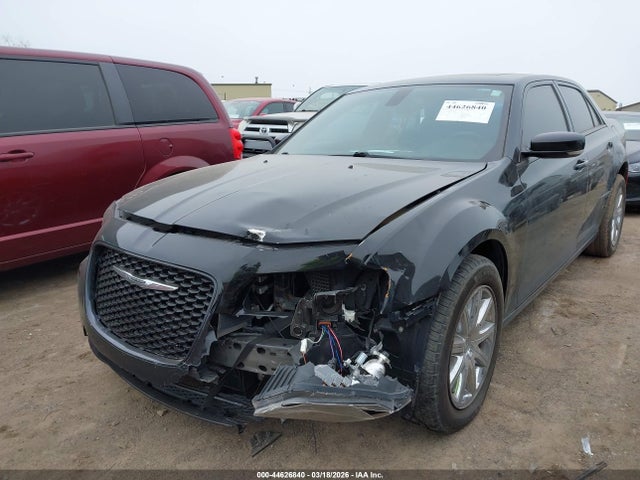 2015 Chrysler 300 300s მანქანა იყიდება აუქციონზე, vin: 2C3CCAGG1FH876503, აუქციონის ნომერი: 44626840