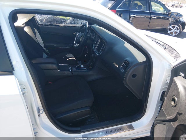 44626883 :رقم المزاد ، 2C3CDXHG8DH701371 vin ، 2013 Dodge Charger Sxt مزاد بيع