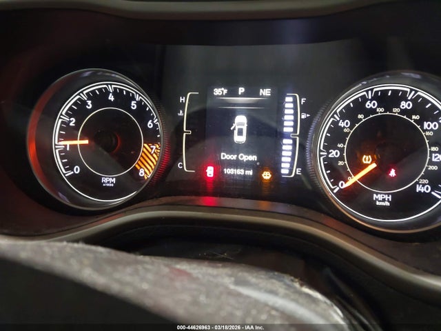 44626963 :رقم المزاد ، 1C4PJMCS2FW511859 vin ، 2015 Jeep Cherokee Latitude مزاد بيع