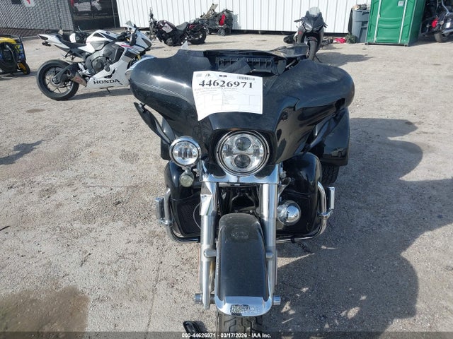 2020 HARLEY-DAVIDSON FLHTCUTG 1HD1MAF1XLB851079 Photo 4